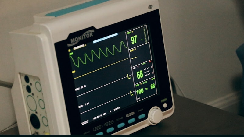 EKG (Elektrokardiografi)